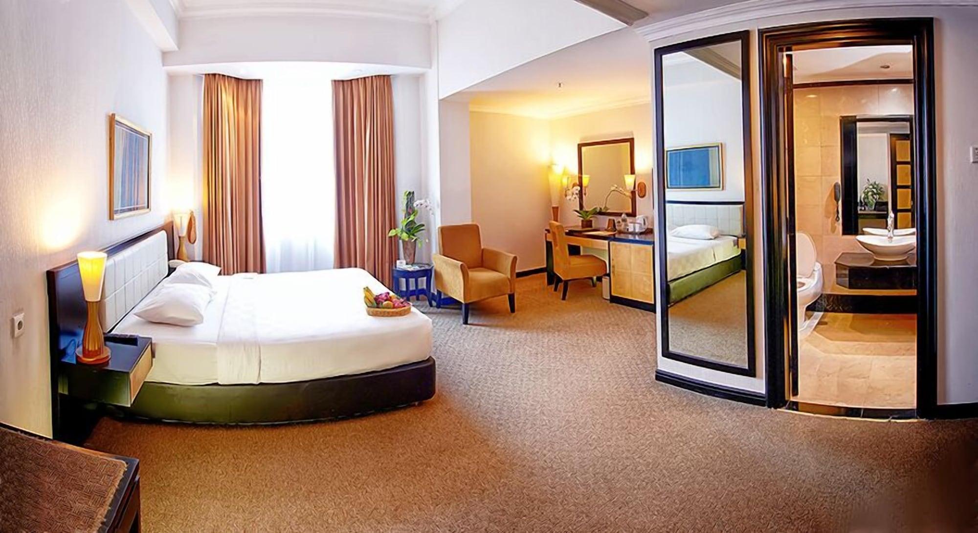 Grand Jatra Hotel Pekanbaru Εξωτερικό φωτογραφία