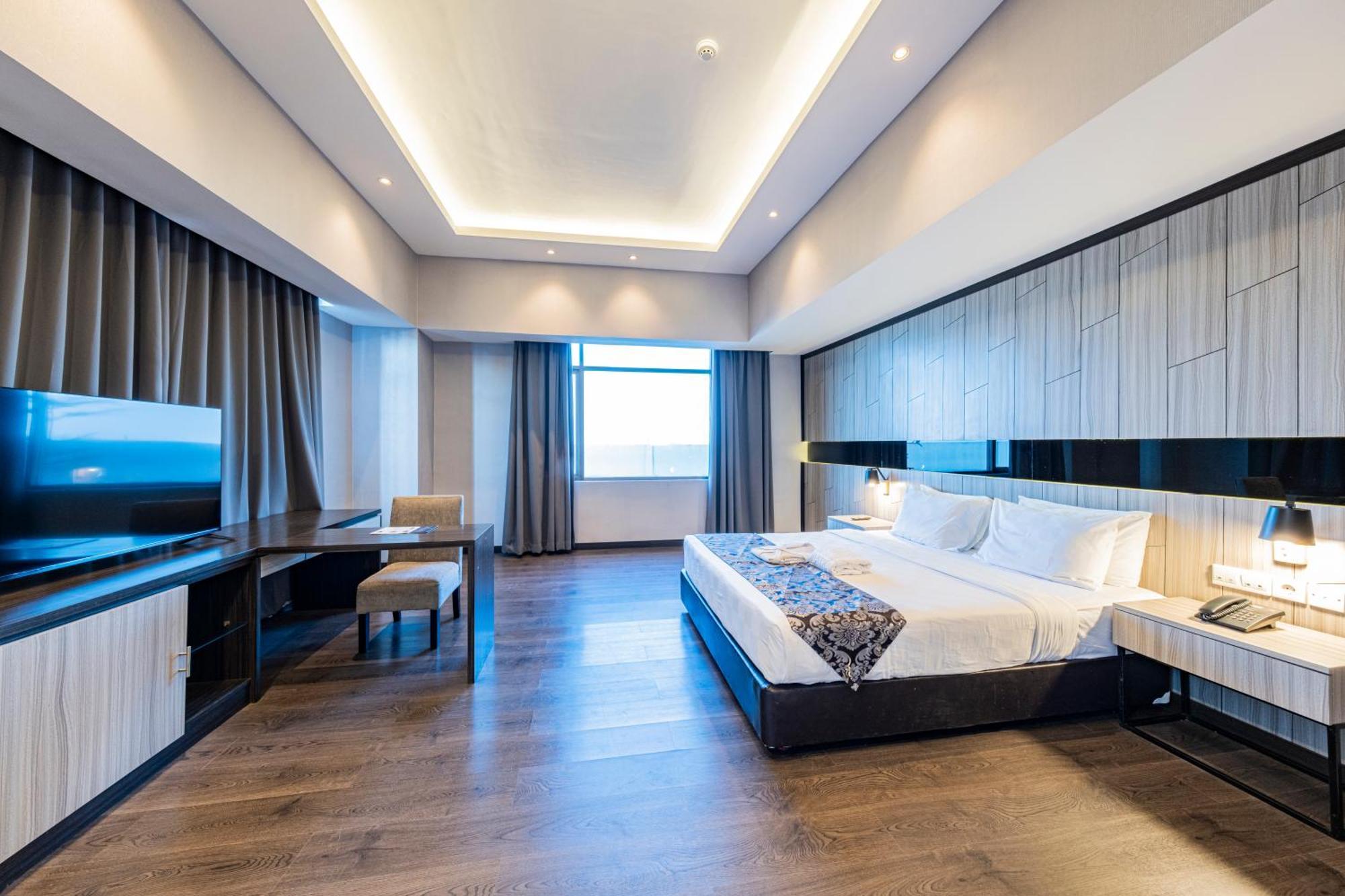 Grand Jatra Hotel Pekanbaru Εξωτερικό φωτογραφία