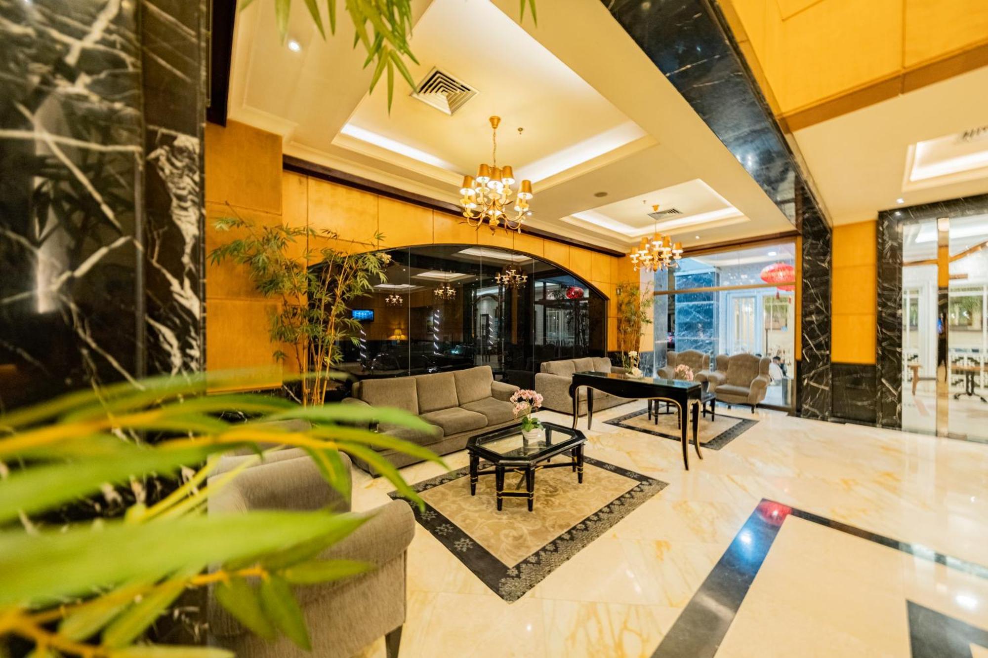 Grand Jatra Hotel Pekanbaru Εξωτερικό φωτογραφία