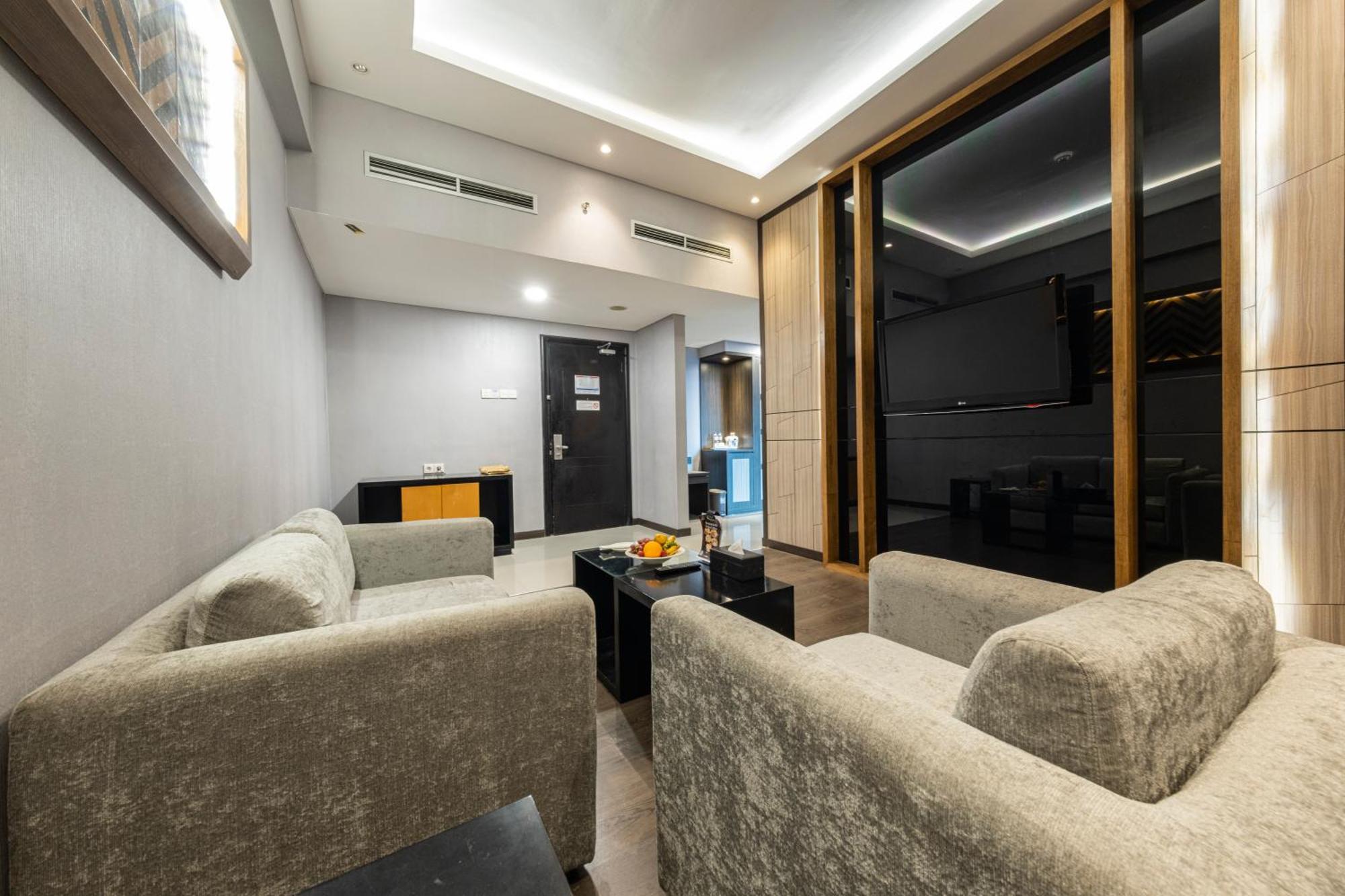 Grand Jatra Hotel Pekanbaru Εξωτερικό φωτογραφία